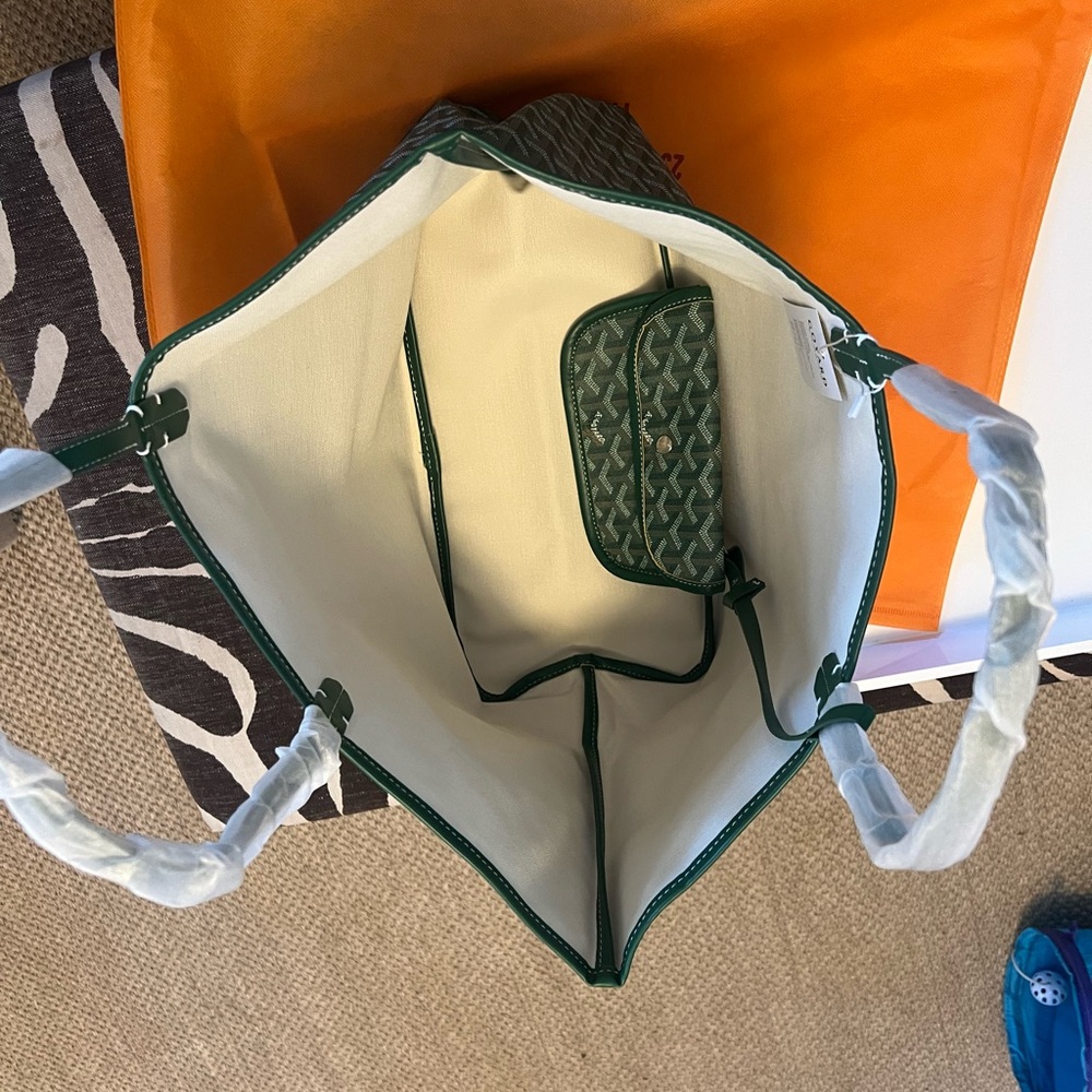 SD SHIPPING Designer Green Tote - Picture 4 of 4